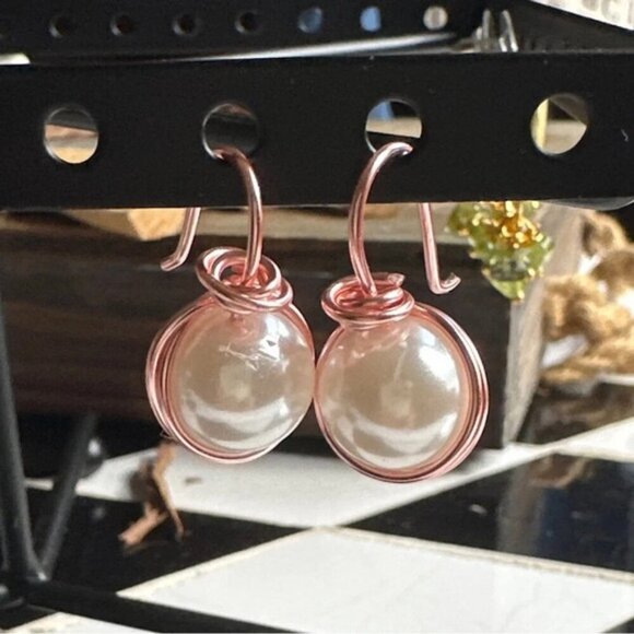ROSE GOLD PEARLS DANGLE DROP EARRINGS - Picture 1 of 1